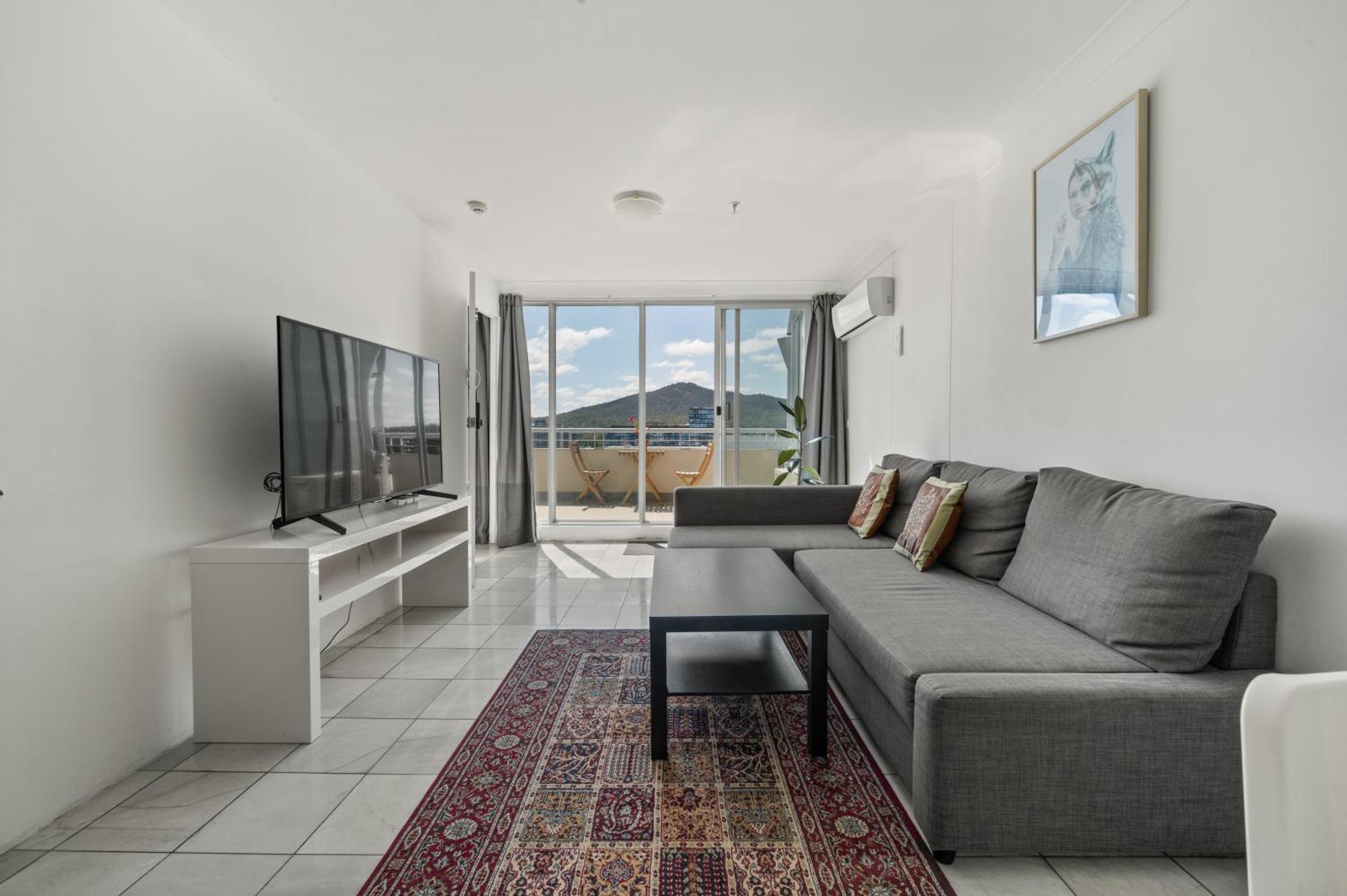 Dana-Private Room In A Shared Duplex Apartment -1 แคนเบอร์รา ภายนอก รูปภาพ