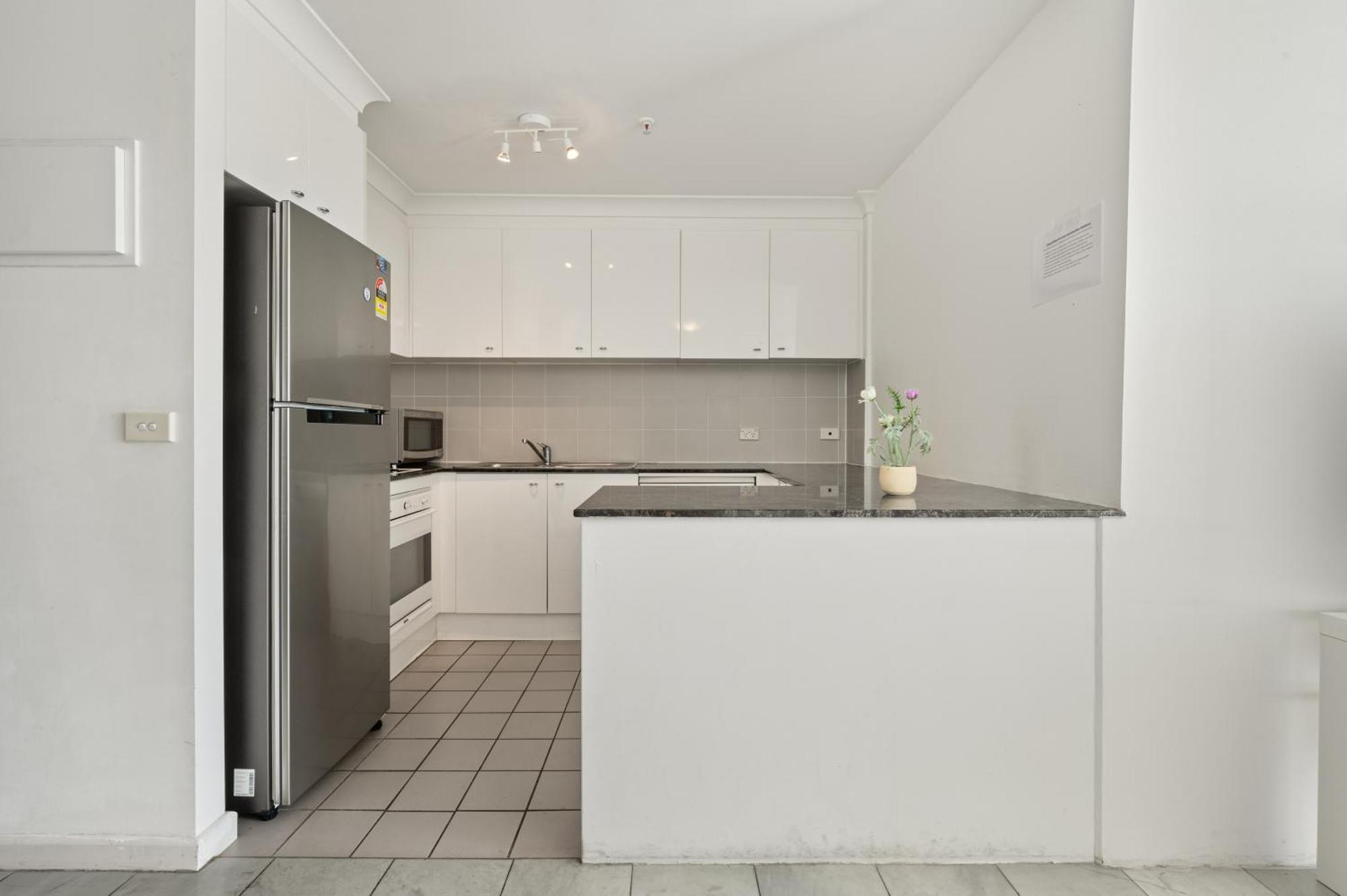 Dana-Private Room In A Shared Duplex Apartment -1 แคนเบอร์รา ภายนอก รูปภาพ