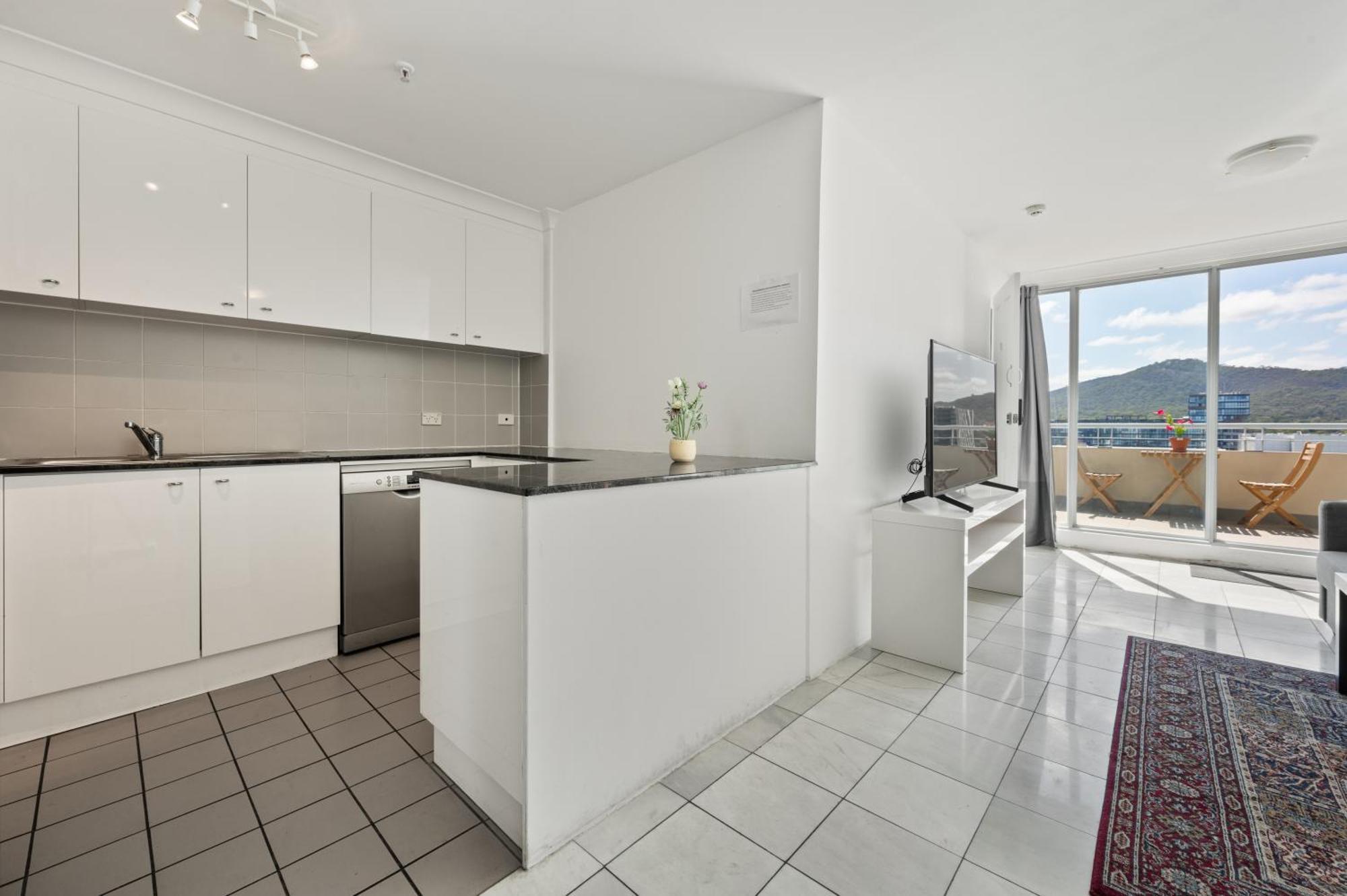 Dana-Private Room In A Shared Duplex Apartment -1 แคนเบอร์รา ภายนอก รูปภาพ