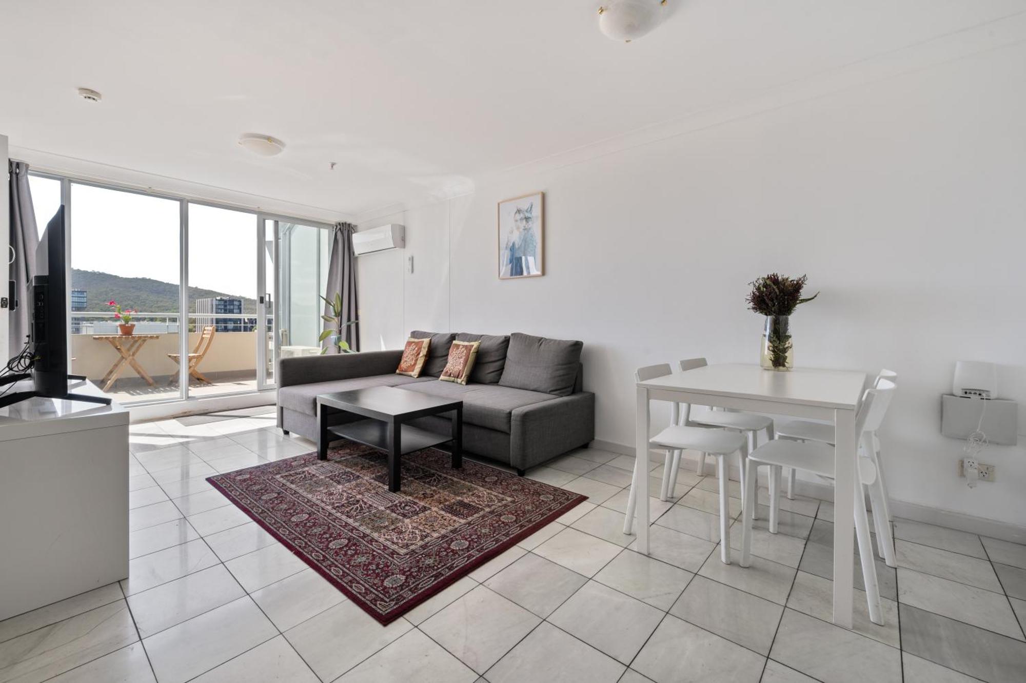 Dana-Private Room In A Shared Duplex Apartment -1 แคนเบอร์รา ภายนอก รูปภาพ